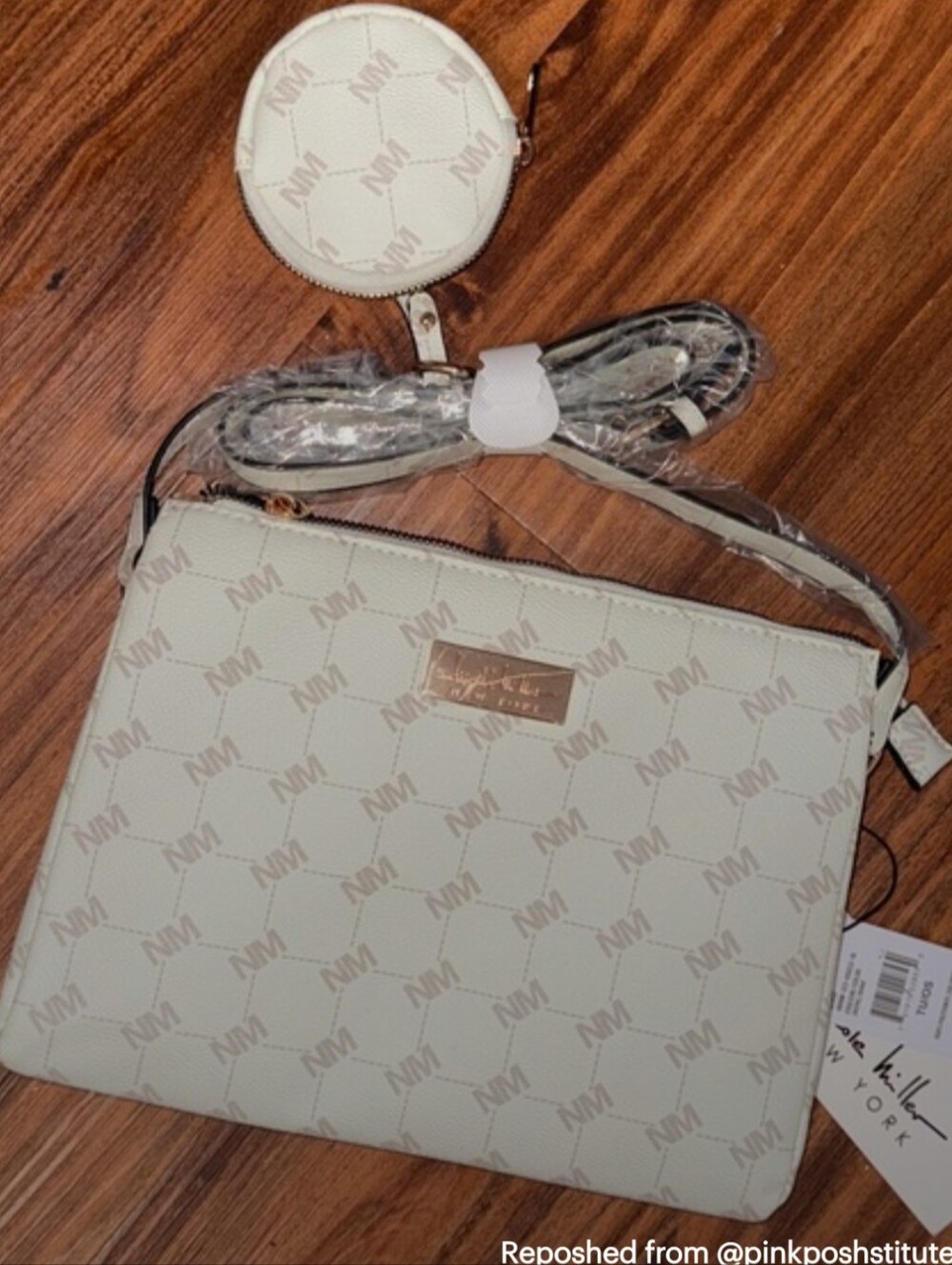 NWT Nicole Miller White Crossbody Bag w/Round Zippered Coin Purse